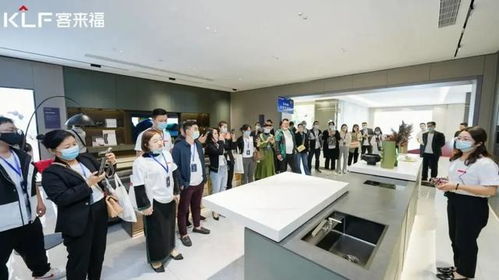 品牌聚焦 | 客来福家居经销商参观华东基地智能化工厂，探寻服务背后的力量